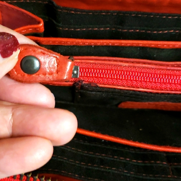 Ashwood Woven Genuine Red Leather Zip Around Wallet 7” x 4” / 17 Card Holder. - Picture 8 of 14
